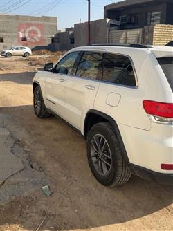 جيب جراند شيروكي